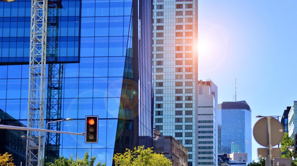 High-Rise Window Cleaning Frequency: Insights from the Pros