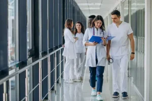 Why Every Healthcare Facility Should Have a Window Cleaning Plan